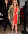 billie-lourd-leaves-live-with-kelly-and-michale-in-new-york-12-07-2015_9.jpg